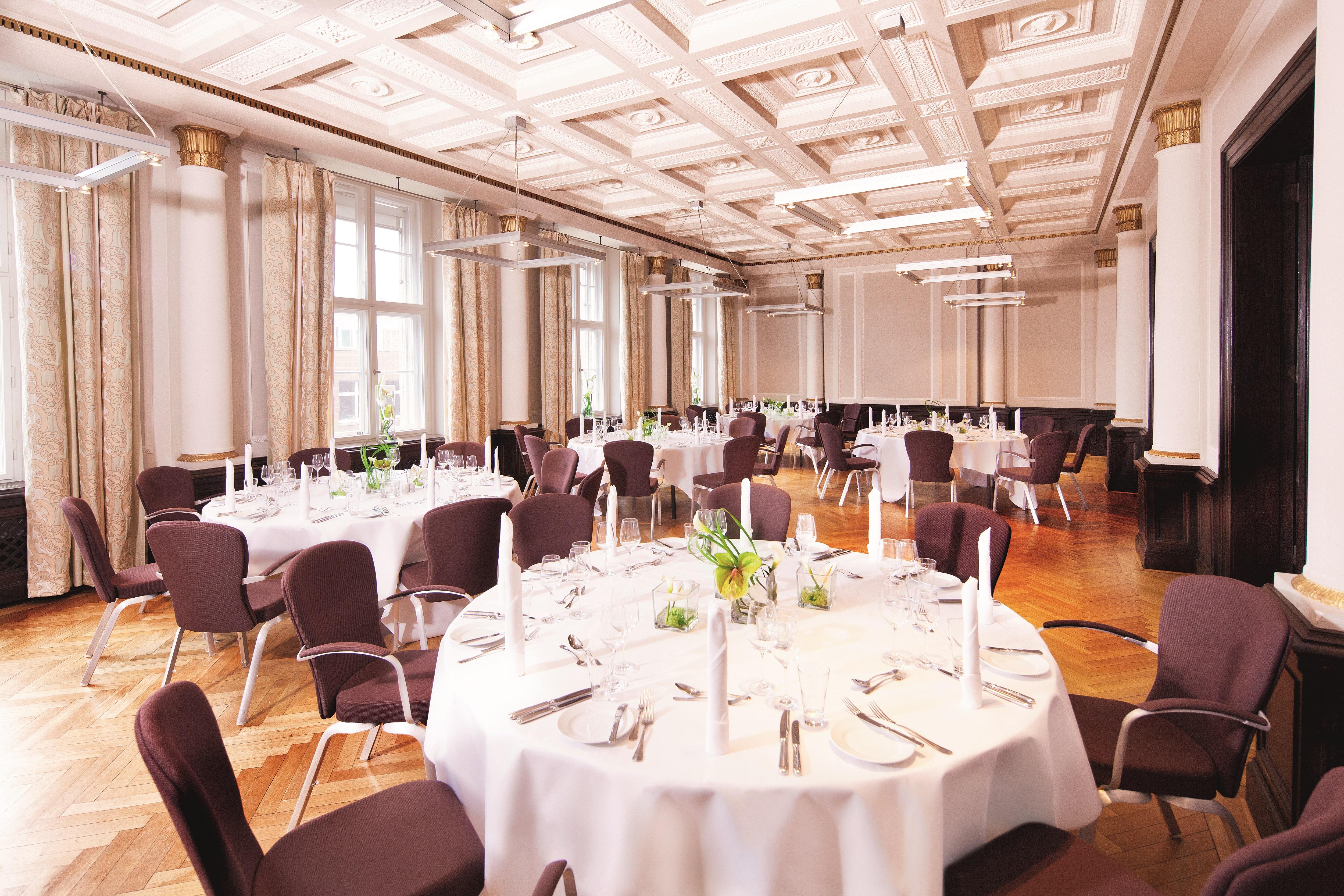 Moevenpick Hotel Berlin Am Potsdamer Platz — Photos 1